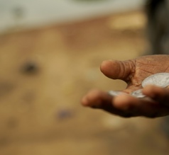 أدِّ زكاة مالك أو ذهبك