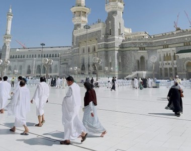 الفرق بين العمرة والحج: معلومات تهم كل مسلم