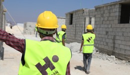 بيوت لأهلنا في سوريا