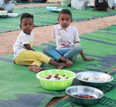 وجبات ساخنة في السودان