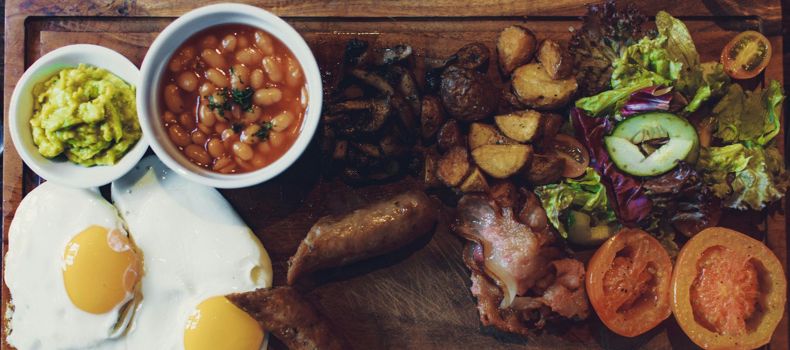 كيف نختار وصفات سحور مشبعة تمنع الشعور بالجوع؟