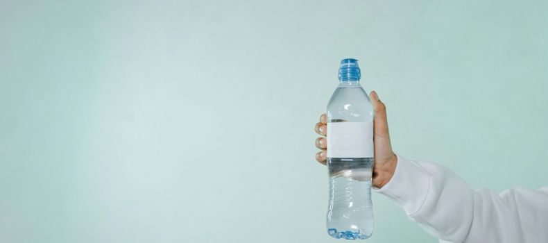 كيف يحافظ الحاج على ترطيب الجسم في الحج؟