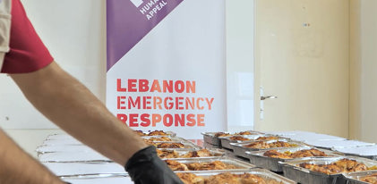 وجبات عائلية ساخنة للأسر النازحة في لبنان