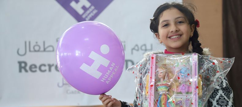 كيف تساهم في نشر فرحة العيد بين الأيتام؟