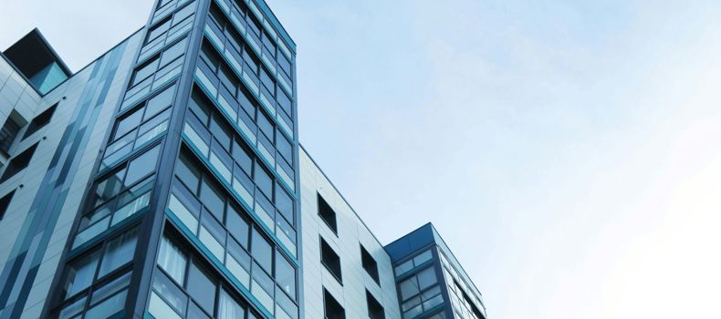 حساب زكاة المال على العقارات