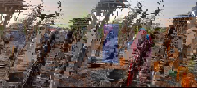 تُركز مبادرة إنشاء الآبار في الصومال على توفير المياه النظيفة للمجتمعات في بولو تايغ، ومايونغالي، وكابدي جيلي، مما يساهم في الحد من الأمراض المنقولة بالمياه وتحسين جودة الحياة للعائلات في هذه المناطق.