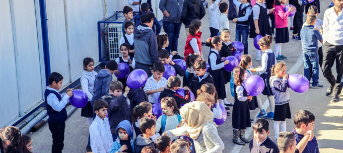 تقديم الكفالات التعليمية للطلاب السوريين اللاجئين في مخيمات العراق