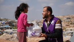 تبرع لوجبات إفطار الصائمين في 9 دول واغتنم الثواب مع هيومان أبيل