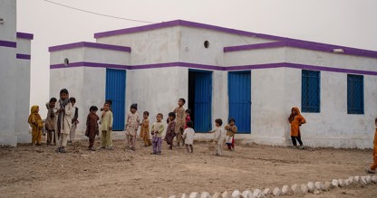 منازل للناجين من فيضانات باكستان