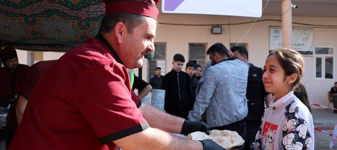 وزعنا وجبات إفطار في مخيم عقرة من تبرعاتكم للفدية والكفارة