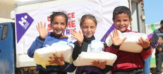 التبرع لإفطار وسحور العائدين لسوريا