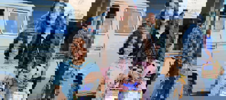 أمثلة على أعمال الصدقة وزكاة الفطر