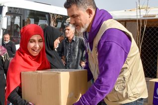 طرود رمضانية لأيتام لبنان