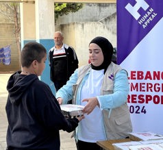 وجبات عائلية ساخنة للأسر النازحة في لبنان