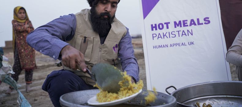 فضل إطعام الطعام لغير المحتاجين