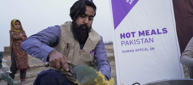 فضل إطعام الطعام لغير المحتاجين