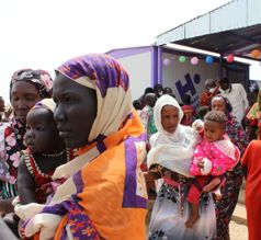 طرود عناية شخصية للنساء في السودان