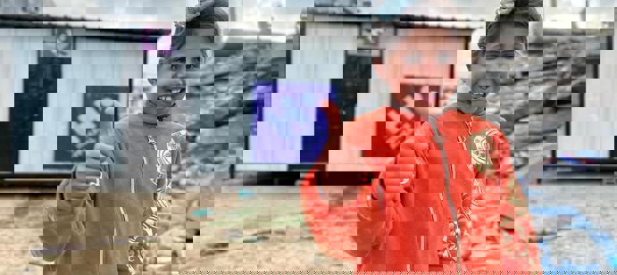 فرحة الأطفال بالبيت عوضًا عن الخيام