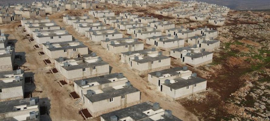 هيومان أبيل: إغلاق المعابر الواصلة إلى سوريا ليسَ خياراً 