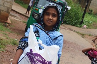 طرود رمضانية لأيتام سريلانكا