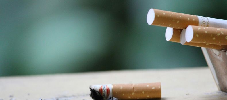 حكم التدخين أثناء الصيام: هل التدخين يفطر في رمضان؟