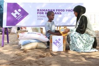 طرود رمضانية لأيتام الصومال
