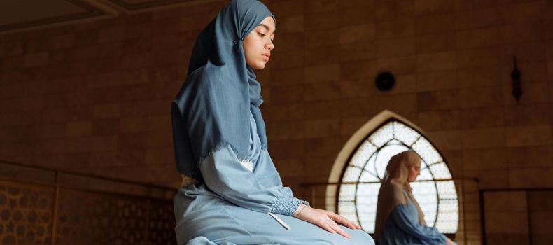 كيفية صلاة التراويح للنساء في المسجد