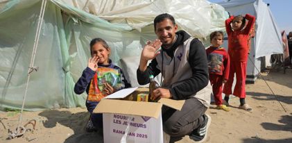 طرود رمضانية لأيتام الضفة الغربية