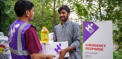 طرود رمضانية للاجئي الروهينجا