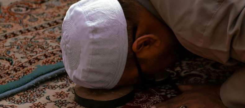 تطبيقات مواقيت الصلاة: الالتزام بمواعيد الصلاة بدقة